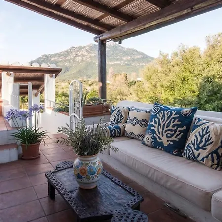 Panoramic Attic With Pool Near Costa Smeralda *