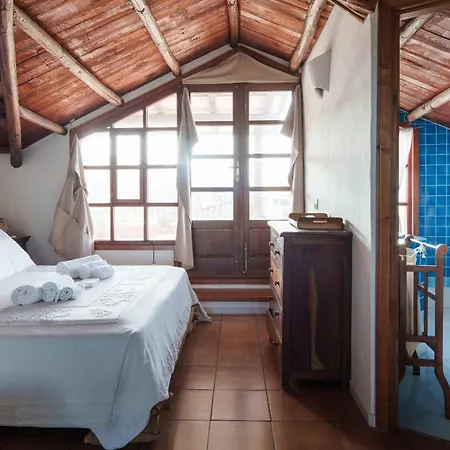 Апартаменти Panoramic Attic With Pool Near Costa Smeralda