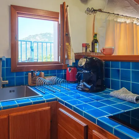 Апартаменти Panoramic Attic With Pool Near Costa Smeralda