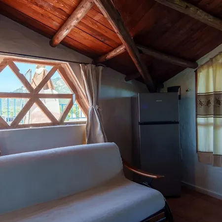Апартаменти Panoramic Attic With Pool Near Costa Smeralda Ольбія